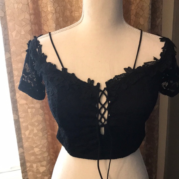 Love Tree Tops - Lace Crop Top